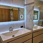 Apartman For 2, Big Windows, Nature, Balcony, 5min From Bled