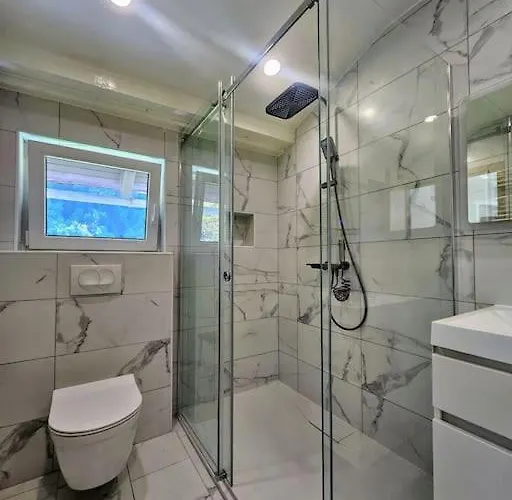 Apartment For 2, Big Windows, Nature, Balcony, 5min From Bled *