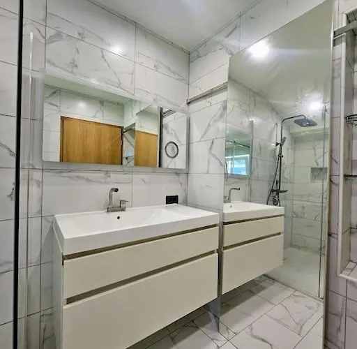 For 2, Big Windows, Nature, Balcony, 5min From Bled